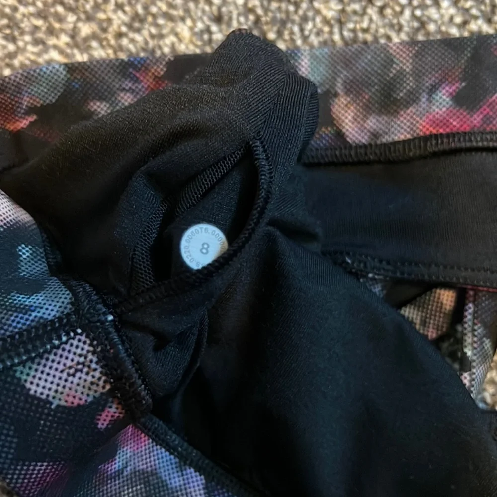Lululemon Energy Bra Activate Floral B/C Cup Support. EUC. - Picture 11 of 13